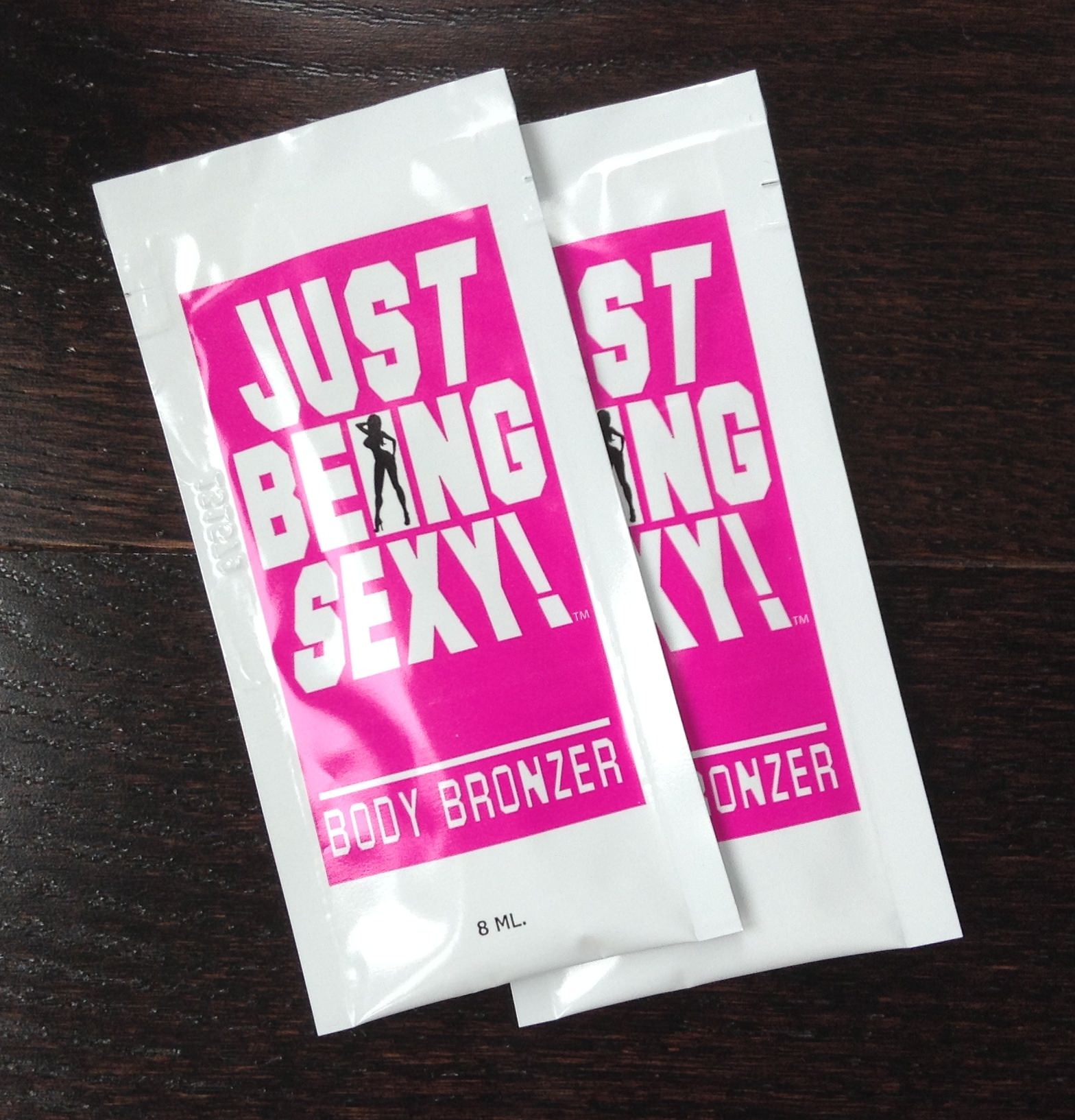 Just Being Sexy - Body Bronzer