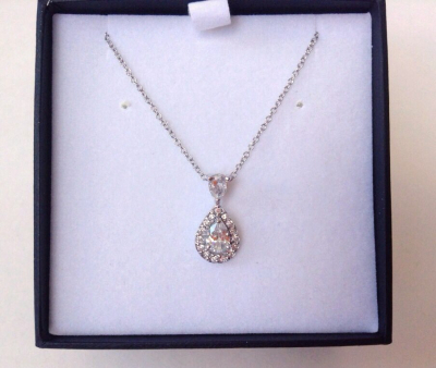 Cate & Chloe VIP Review: Tallulah "Abundance" Drop Necklace