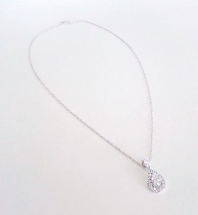 Cate & Chloe VIP Review: Tallulah "Abundance" Drop Necklace