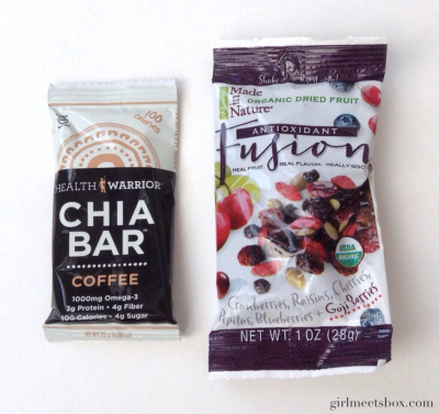 UrthBox Review: Health Warrior Chia Bar (Coffee) & Made In Nature Organic Dried Fruit