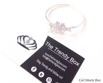 The Trendy Box Review + GIVEAWAY – December 2014