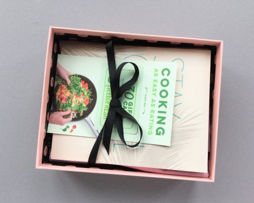 Glossybox Subscription Box Review + Coupon Code – August 2017